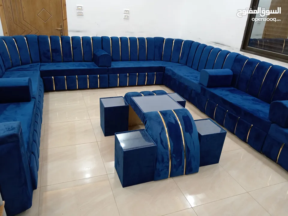 مجلس خليجي تفصيل خشب سويد كامل اسفنج ظغط 12 جديد 20مقعد مع 5 مراكي و5 طاولات جمل