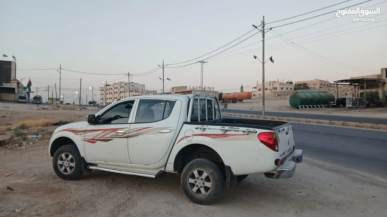 ميتسوبيشي2015