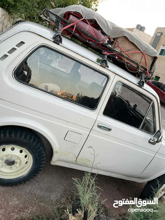لادا نيفاموديل 1993