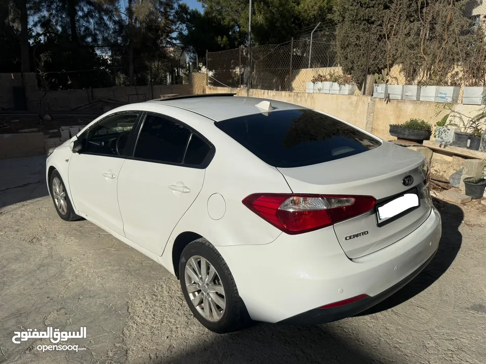 كياK3 سيراتو فتحة سقف  2014 بنزين ماتور 1600 نخب