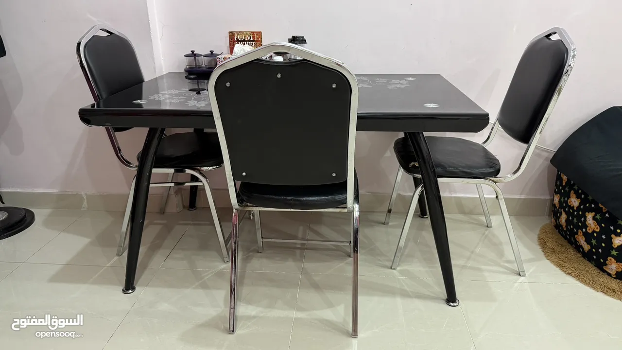 3+2 Soft set and 1 Dining set