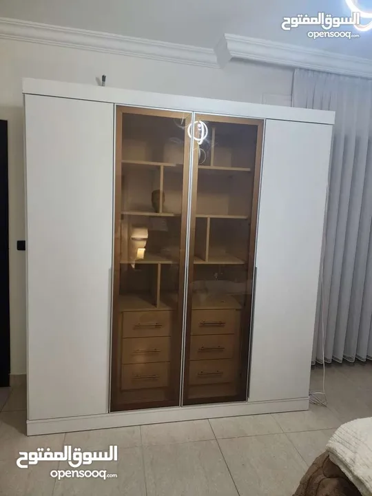 خزائن زجاج