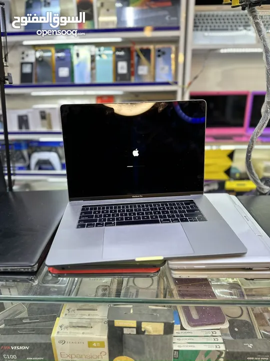 ماك بوك برو 2017 MacBook Pro معالج Cor i7 رام 16G اقره لوصف