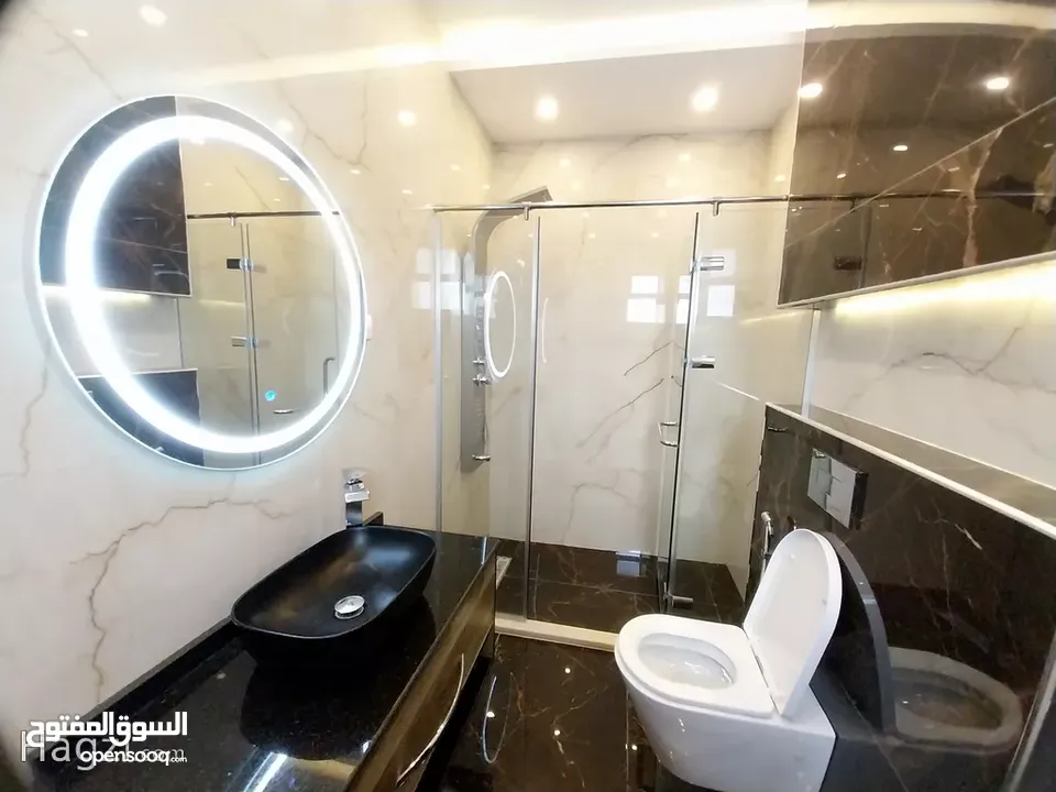 شقة طابق ثاني بمساحة 235 متر للبيع في ضاحية النخيل  ( Property ID : 30847 )