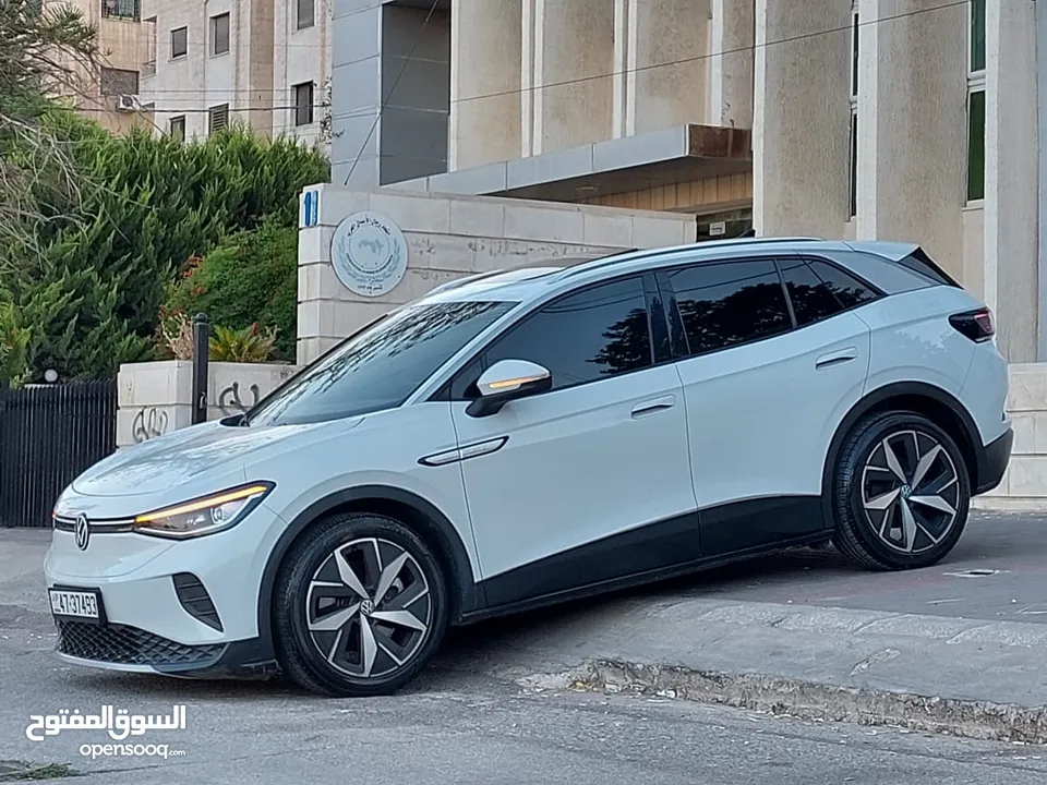 فولكسفاغن ID4  بيور بلس 2022 / قطعت 27 فقط/ فحص كاامل