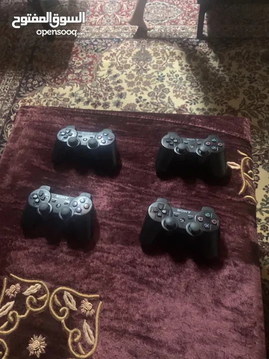 بلايستيشن 3  مع fifa 14 و15 واربع ريموتات