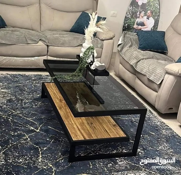 اثاث معدني متين