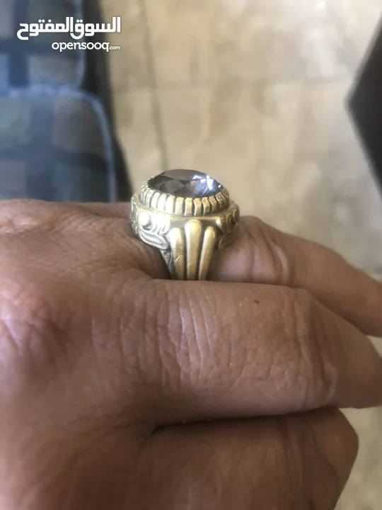 خاتمين انتيك حجر مازونايت حجم كبير للبيع بسعر مناسب الخاتم انتييك. والحجر مازونايت.
