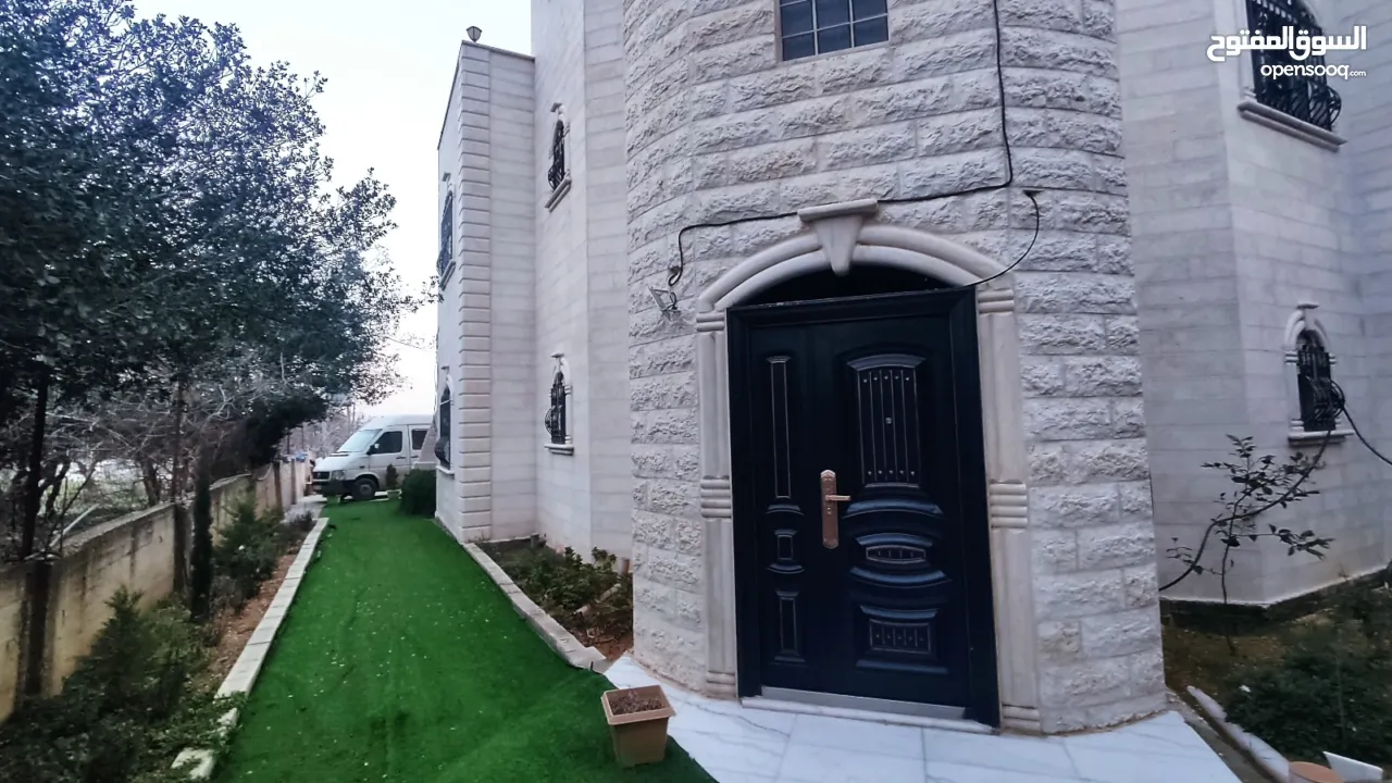 فيلا مميزه للبيع بمنطقه عيصى