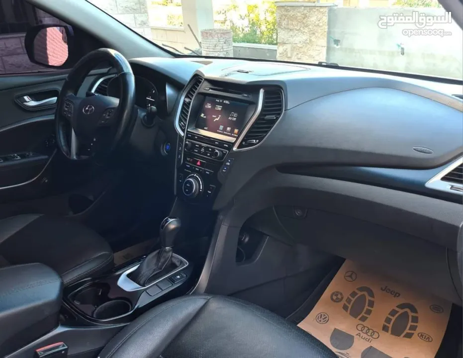 جيب هيونداي  سنتافي 2016  سبع ركاب للبيع