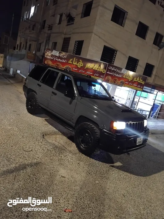 جيب جراند شيروكي بسعر مغري اقرأ الوصف