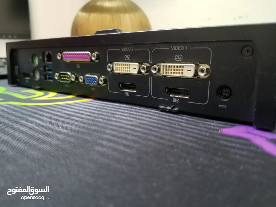 قاعده مداخل لاب توب متعدده