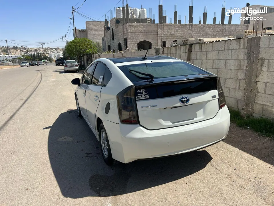 تويوتا بريوس