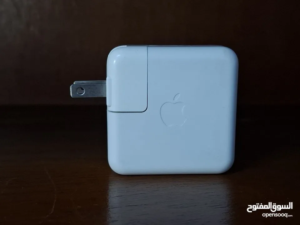 شاحن Apple اصلي