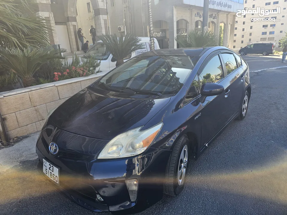 بريوس مميزه للبيع المستعجل بداعي السفر