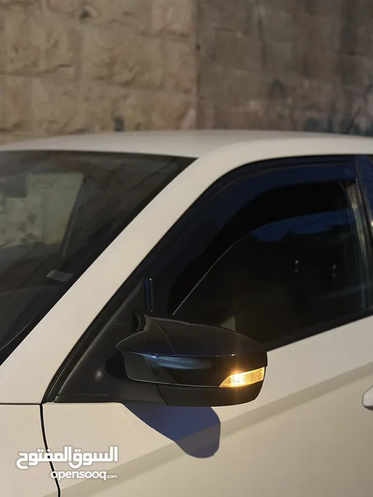 سكودا فابيا ترخيص 2015 للبيع كاش أو دفعه وشكات السياره جديده ما شاء الله.