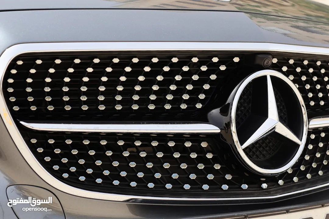 Mercedes E350 Coupe like brand new  بحالة الوكالة ممشى قليل