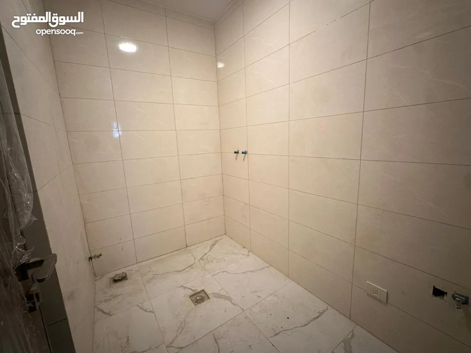 Apartment for Sale in Um Al Summaq ( Property 42786 )-174787211