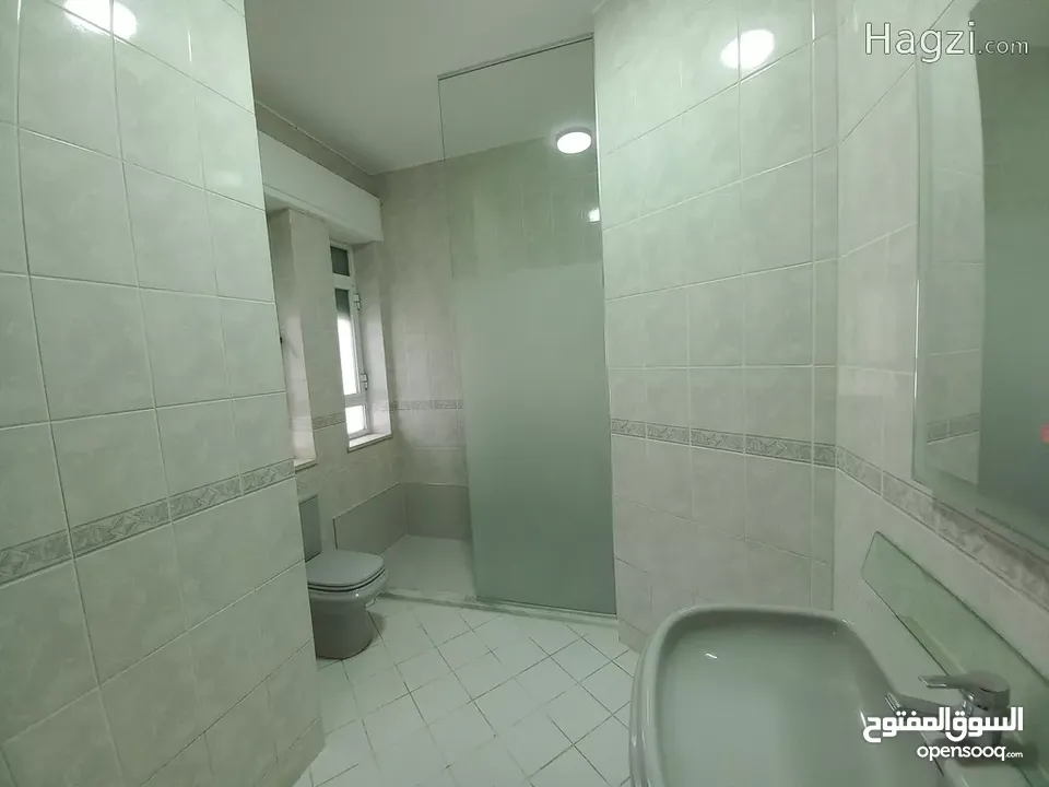 شقة غير مفروشة للإيجار 375م2 ( Property 16734 ) سنوي فقط