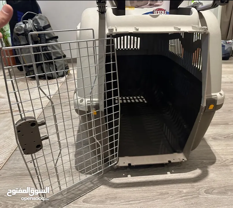 قفص للكلاب للبيع مقاس لارج 73 × 76 × 105 سم  Dog cage