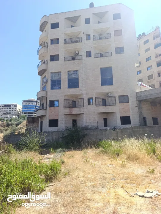 شقة عظم للبيع في نابلس 200م