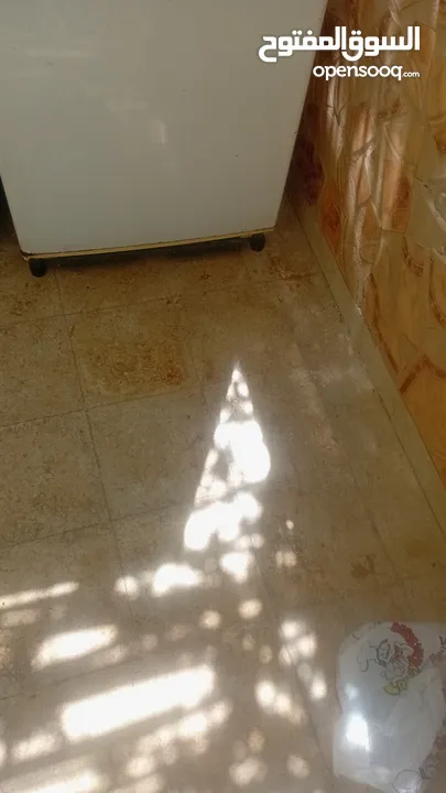 ثلاجة كبيرة 22 قدم نوعها شارب نظيفة