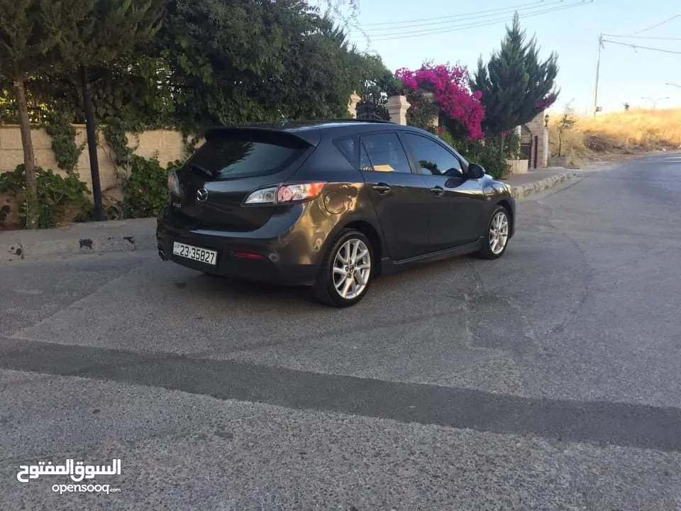 مازدا زوم 3 2014 هاتشباك فحص كامل فل كامل توب نظافة دهان جديد سعر 8600 قابل للتفاوض