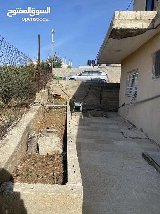 بيت مع الارض جاهز للسكن طابو B سعر مناسب من مالك مباشر  بين أبو نجيم واد  رحال موقع هادي السكن