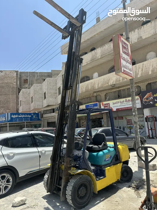 رافعة شوكية كوماتسو