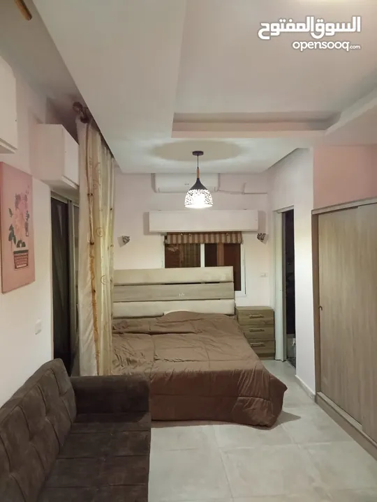 شاليه للايجار منطقه مطله جبل الروضه مطل ع البحر الميت وجبال فلسطين مسبح مغطى من اشعه الشمس