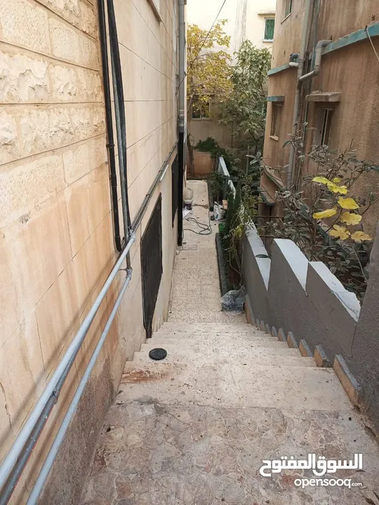 فرصه استثمار عقاري السعر مغري جداا جبل المنارة تطوير  عمارة مستقلة 3شقق مساحه البناء 120 سوبر ديلوكس
