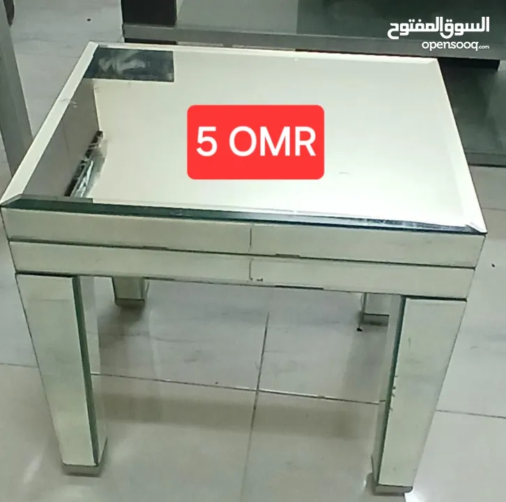 tv stand/table 10 riyals sma glass table 5 riyals divider 10 riyals