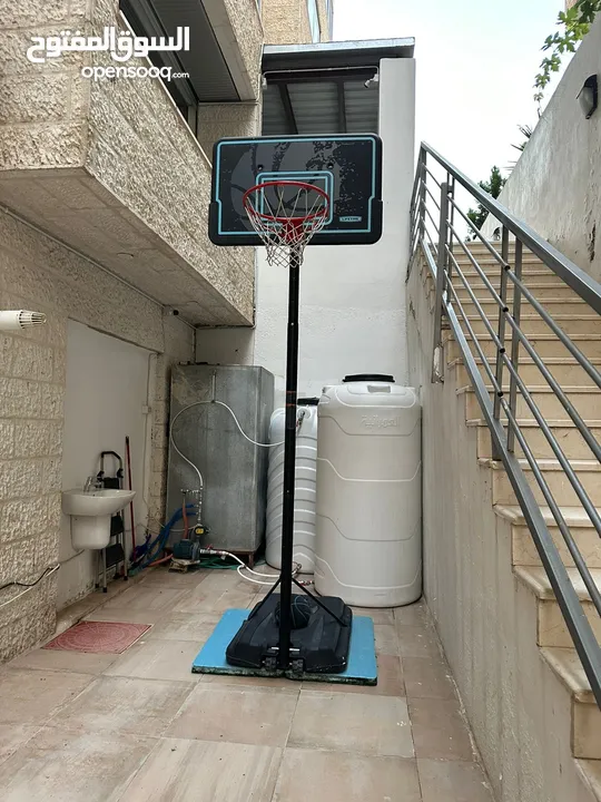 BASKETBALL STAND FROM GOSPORTS