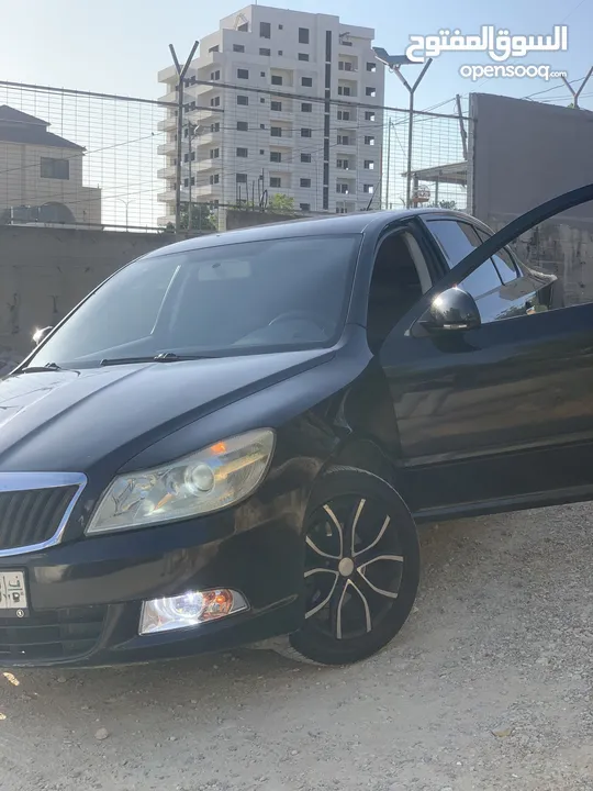 رمش للبيع اوتوماتيك خصوصي فل اضافات والاجمل في فئتها والسعر حسب الدفع