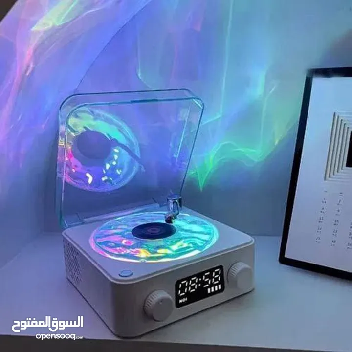مكبر صوت مع اضاءة محيطية جهّز أجواءك... صوت نقي وإضاءة ساحرة بجهاز واحد يخلّي كل لحظة مختلفة!