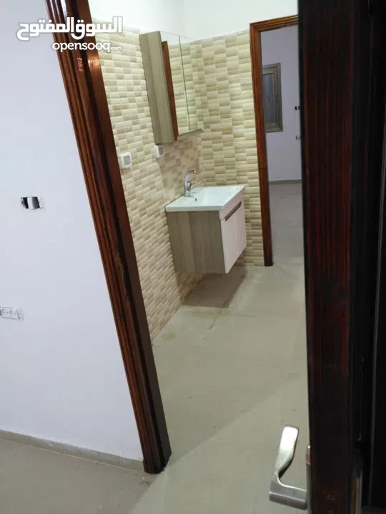 شقة مشطبة حديثا للبيع