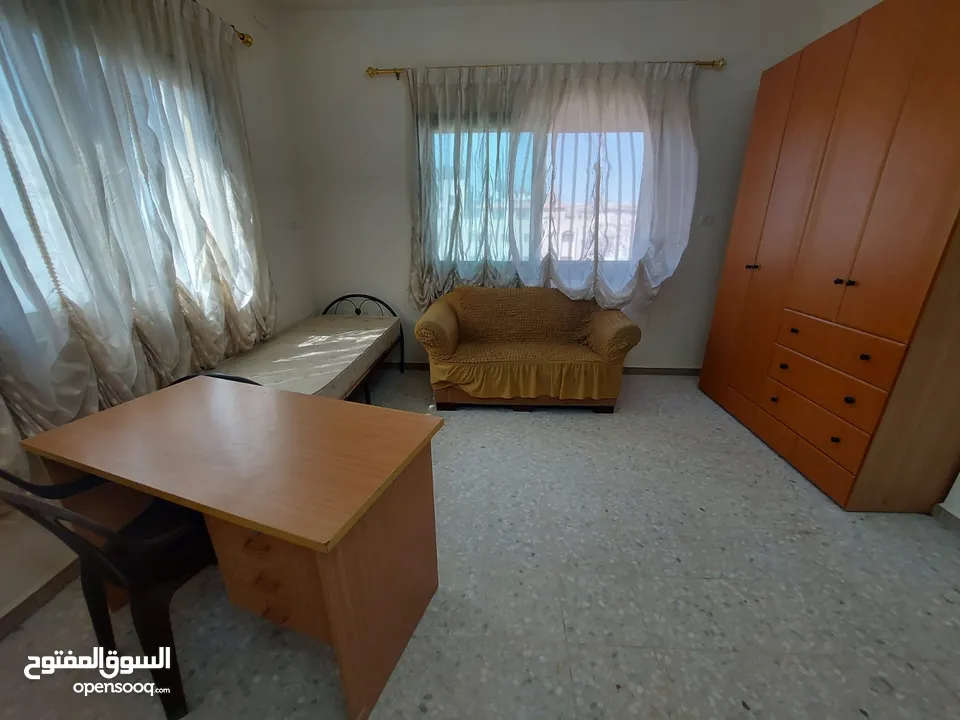 يتوفر شقة للطالبات Furniture apartment for female students