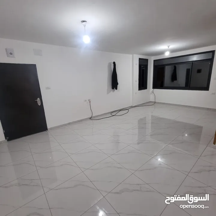 شقة 150 متر للبيع تشطيب سوبر مقابل ديوان الموظفين