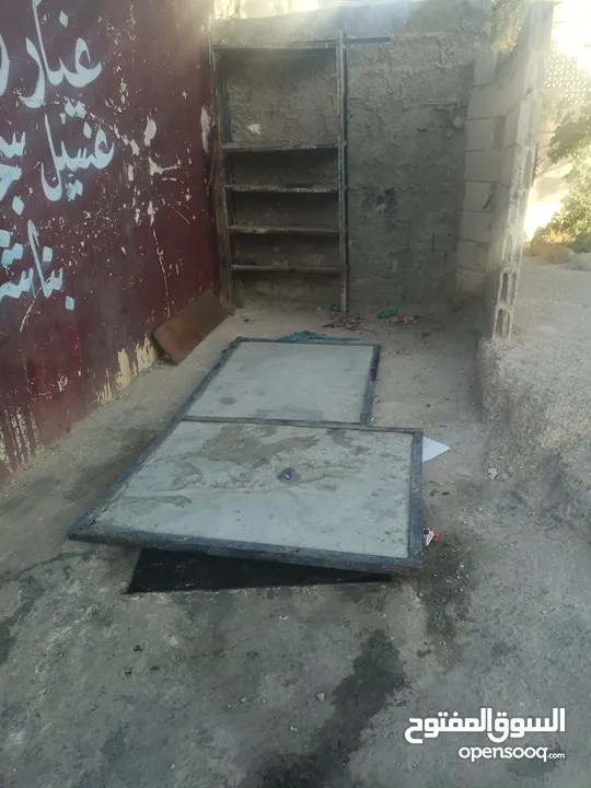 محل بناشر للبيع بالموقع أو العده كامله لحالها