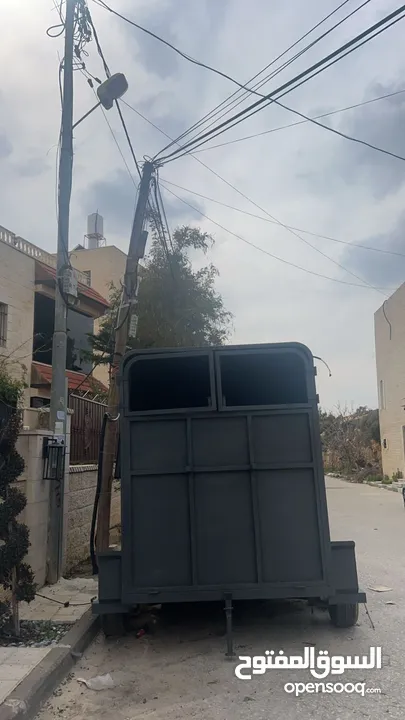 عربة طعام للبيع (ڤان)