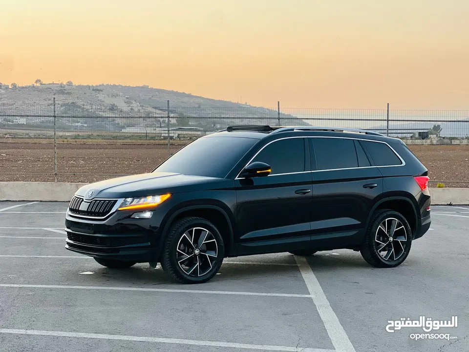 سكودا كودياك  فل الفل فتحة سقف بانوراما 190 حصان  4x4- /2020  دفع رباعي عداد قليل 30000