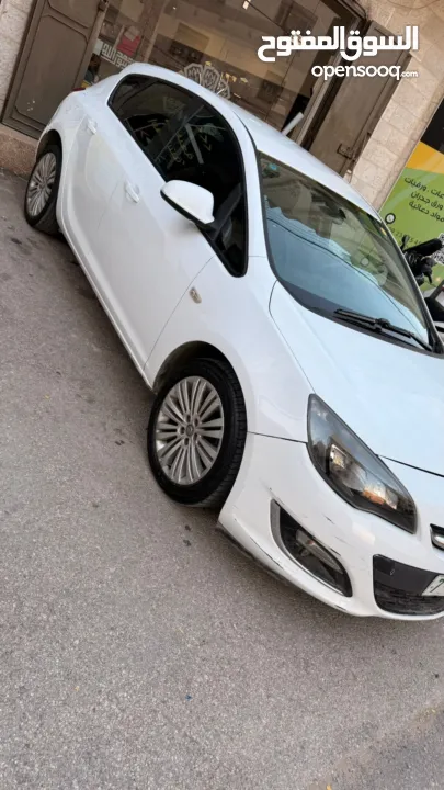 اوبل أسترا 2013