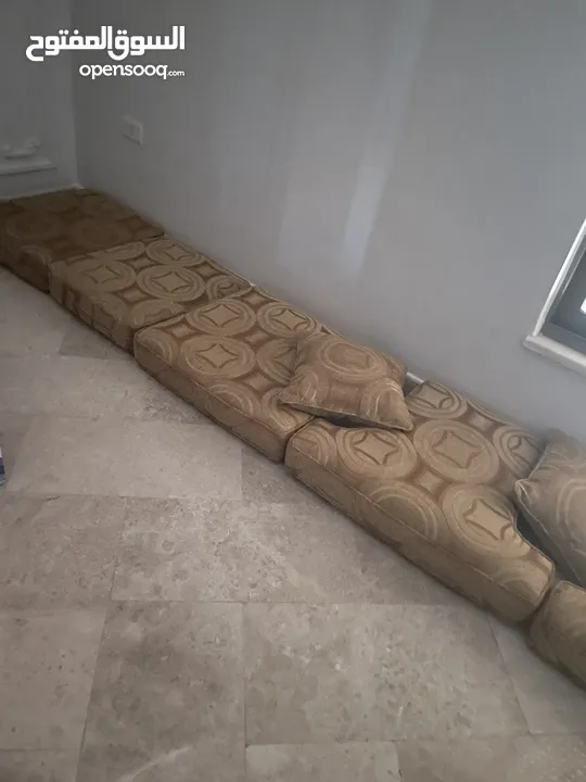 مقاعد و مخدات  كنب