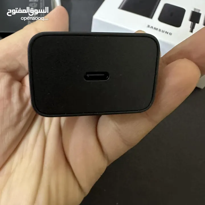 شواحن السامسونج ال 45 واط الاصلي صناعه فيتنام  فاست تشارج ختم الشركه وعليه الباركود
