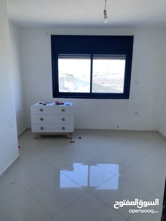 شقة للإيجار 3 غرف نوم 3 حمامات بلكونة