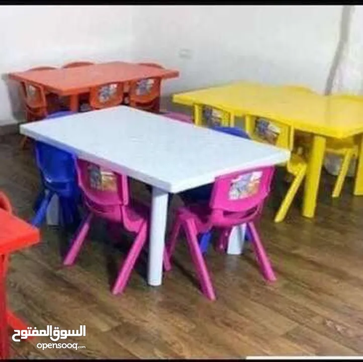 خزانة ملفات خشب وزجاج  . وكافة الأثاث المكتبي توصيل لجميع المحافظات