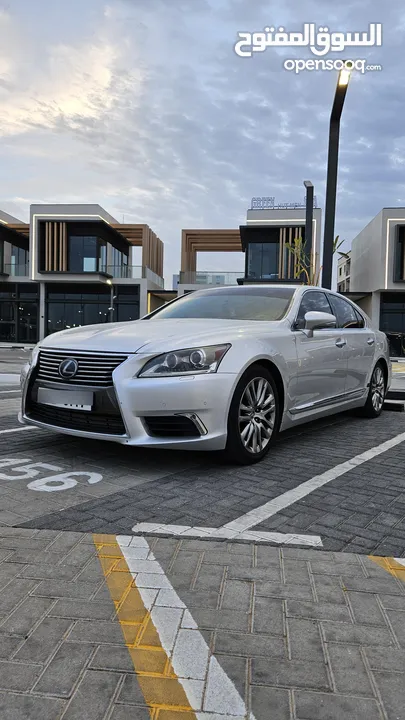 LEXUS LS460 2014 IN GOOD CONDITION لكزس ال اس 460 بحالة ممتازة جدا وجاهزة للاستخدام