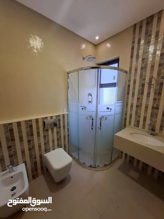 شقة طابقية فاخرة نصف مفروشة - الروابي (عمارة عائلية) Luxury Semi-Furnished Apartment for Rent