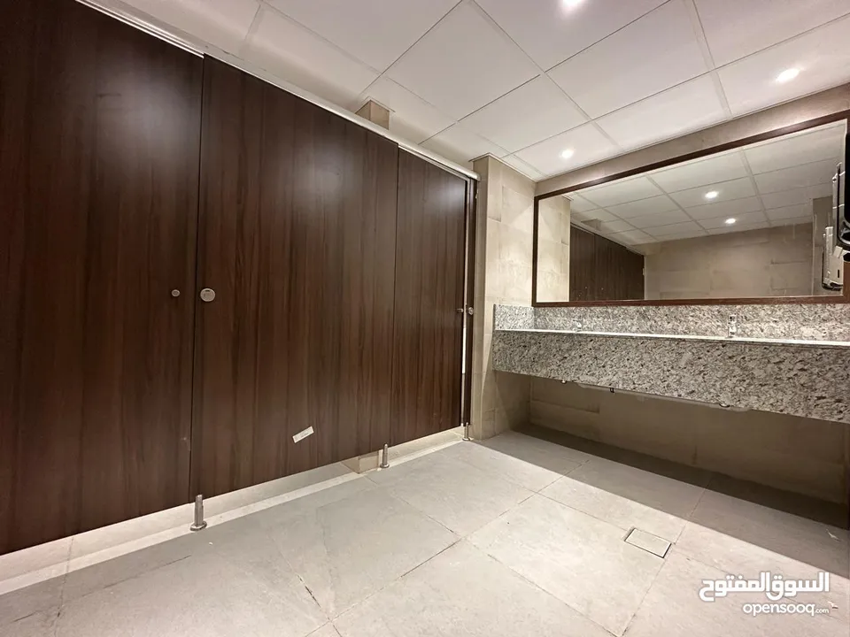 1125 SQM Commercial Spaces for Rent – MSQ