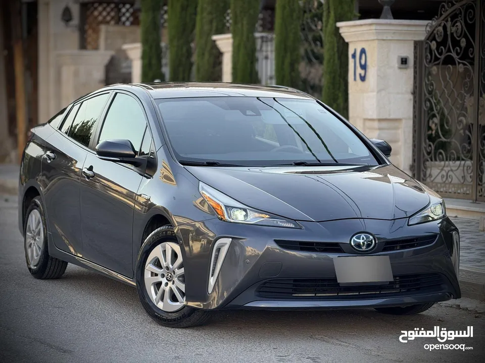 تويوتا بريوس 2020    بحالة الوكالة  فحص كامل كرت ابيض بدون ملاحظات